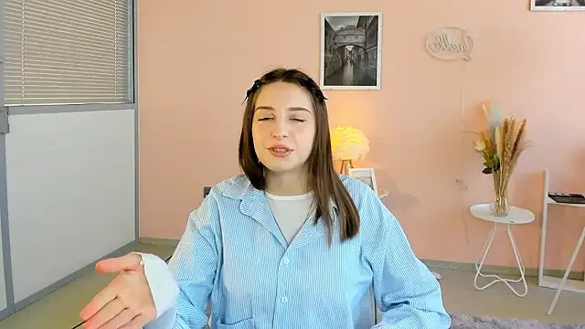 LeanneDinkle — bare back dance