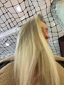 StripChat Lia__Love is Freechat Lia__Love — Suck finger with roll eyes