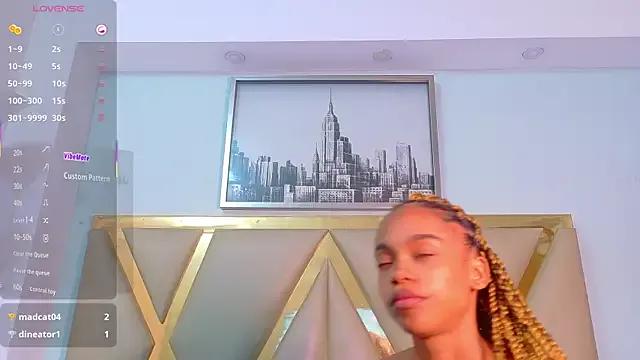 littleebonymommy on StripChat 