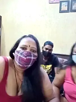 LoveOnStream on StripChat