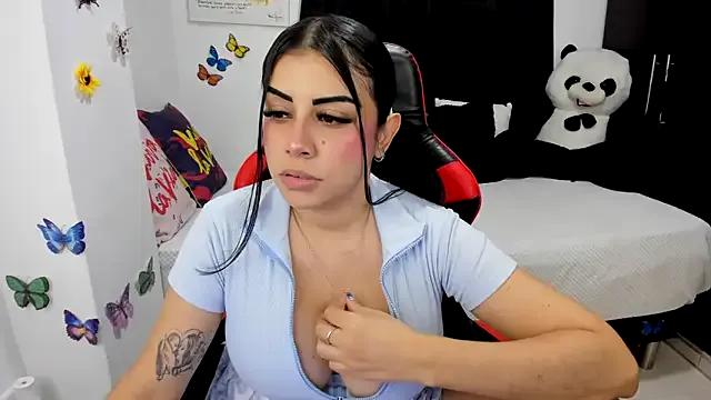 Private lucy007_ on StripChat