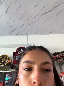 Offline lunaluxury22 on StripChat