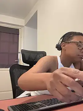 Melia_Rayne