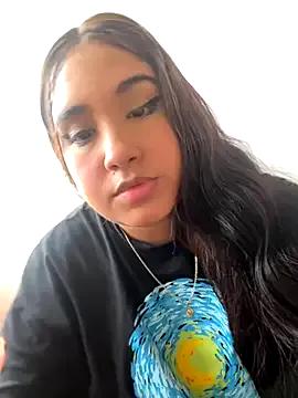 Freechat melyescobar on StripChat