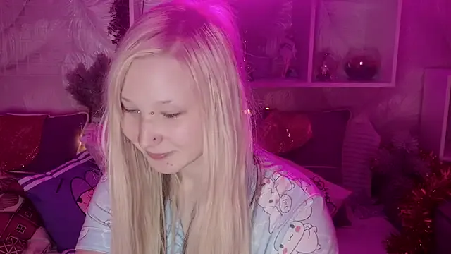 Private MeowkaKitty on StripChat