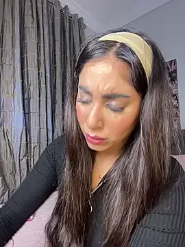 Offline Meryem_Queen on StripChat