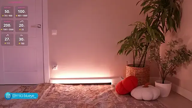 Freechat Miablueye on StripChat