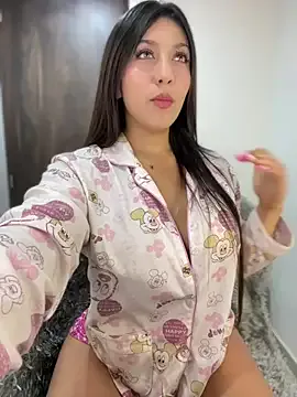 Offline MiaJones21 on StripChat