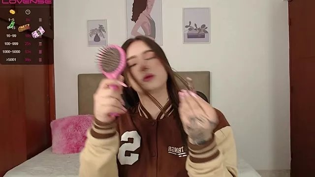 Freechat Miley_Baker on StripChat