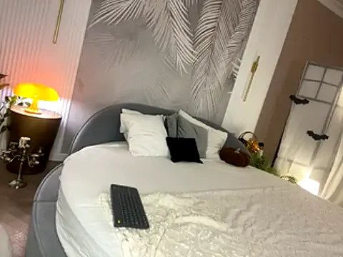 Private Miley_Smile on StripChat