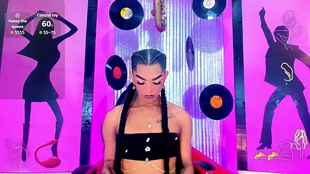 Freechat nickyminach_ on StripChat