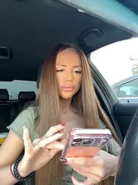 Freechat NicollleDiamondd on StripChat