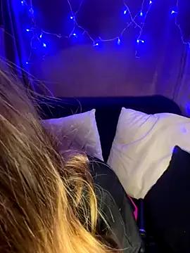 Nina_blain on StripChat 