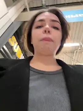 Freechat pantyless on StripChat