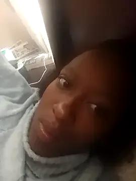 Freechat PetiteSquirtQueen on StripChat