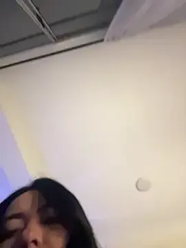 Offline PetitLumiere on StripChat