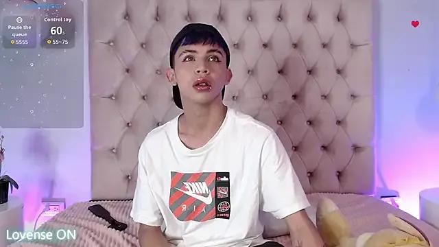 Freechat Princeapolo_anki on StripChat