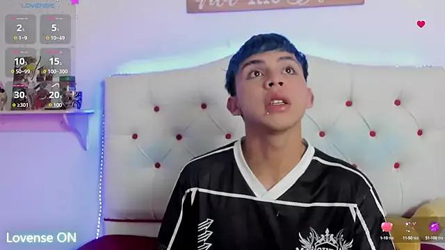 Freechat Princeapolo_anki on StripChat