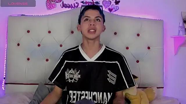 Freechat Princeapolo_anki on StripChat