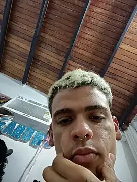 Freechat PrincesLeo on StripChat