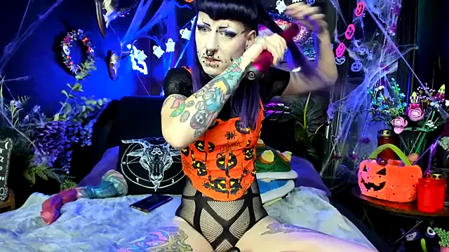 Purple_Coffin666 on StripChat