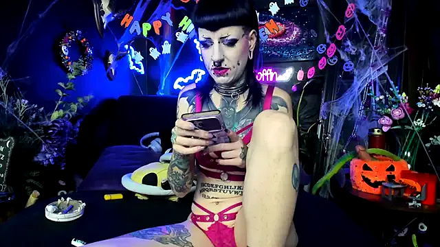 Purple_Coffin666 on StripChat