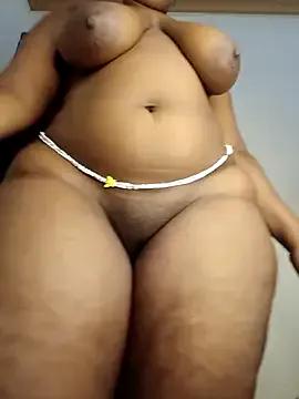 queennapal on StripChat 