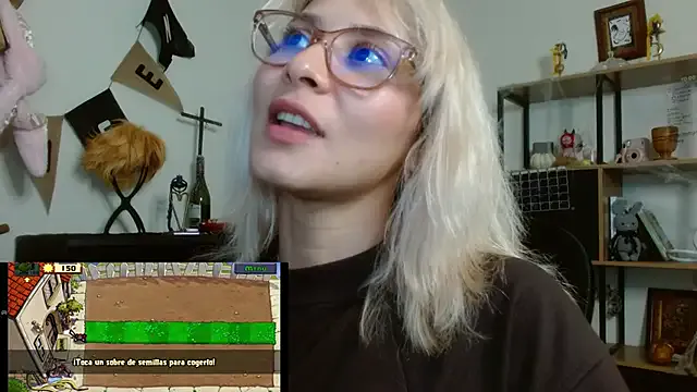 Offline Ramona_Flower on StripChat