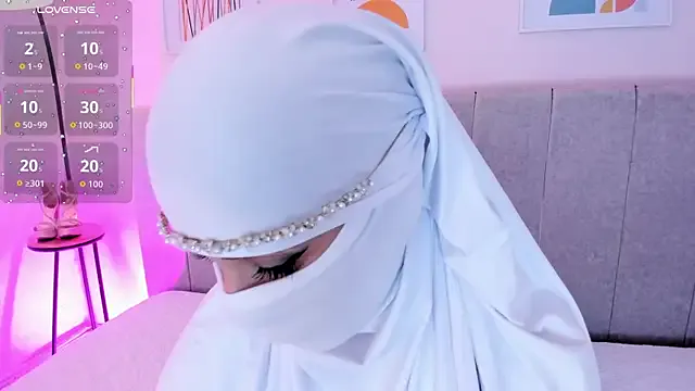 Offline rawiya on StripChat