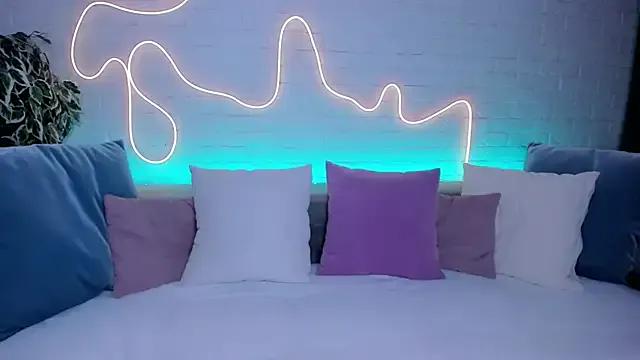 Freechat rossy_babe_ on StripChat