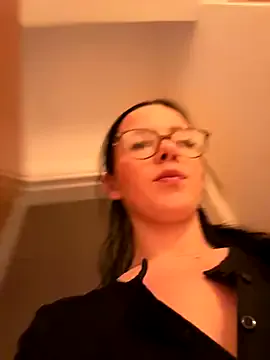 Freechat RoxiBlack on StripChat