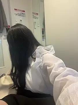 Freechat ruru-3 on StripChat