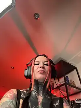 Offline Sabien_DeMonia on StripChat