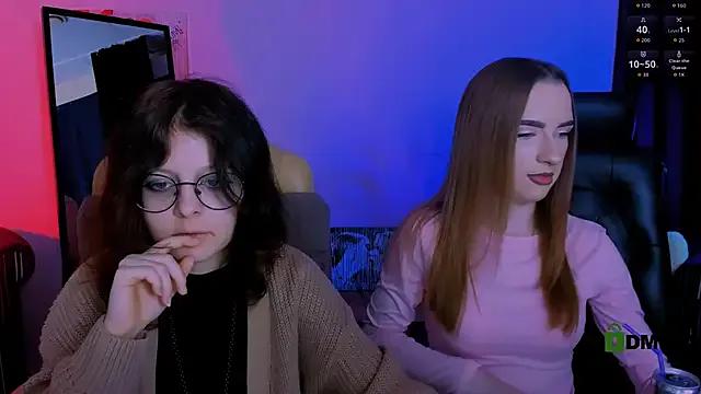 samanta_hotty — touch each other boobs