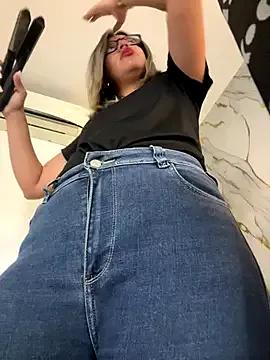 sara_calderon on StripChat 