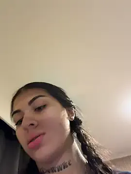 Sarasanders_4 on StripChat