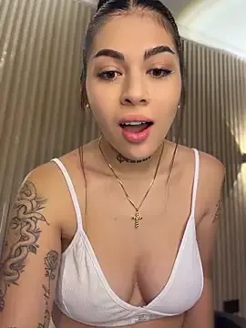 Sarasanders_4 on StripChat