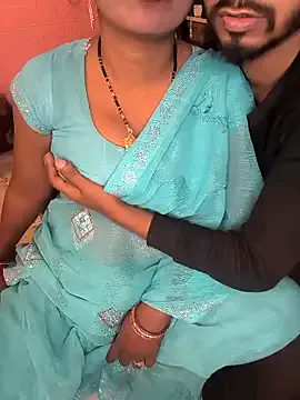 Offline Secret_Couple_X on StripChat