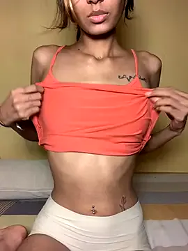 Offline Serah201 on StripChat