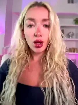 Freechat SerenaCloud on StripChat