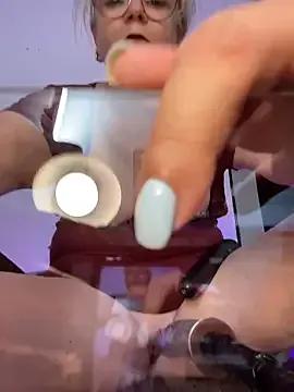 StripChat slutgold is Freechat slutgold — EXPLOSIVE SQUIRT IN YOUR COCK