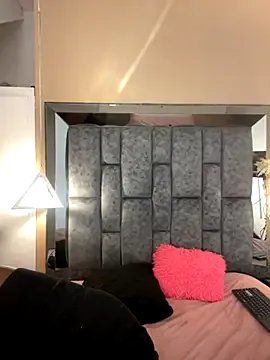 SofiRuiz_ on StripChat