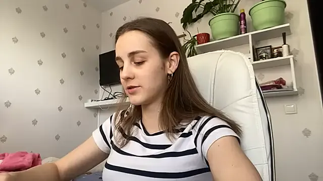 SweetieKatie on StripChat