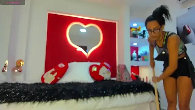 Freechat TabyJhonson on StripChat