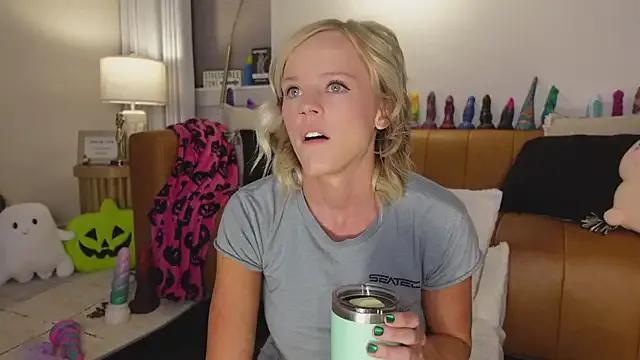 Freechat Taylorlove303 on StripChat