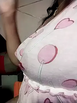 Offline tharu_sweet on StripChat