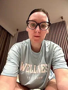 Offline The_Snowwhitee on StripChat