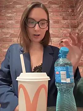 The_Snowwhitee — Moan Hard in McDonald  Last Tip Video!