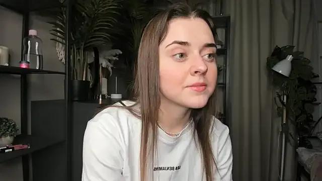 StripChat ThelmaJusto is Freechat ThelmaJusto — Take off my skirt and tease^^