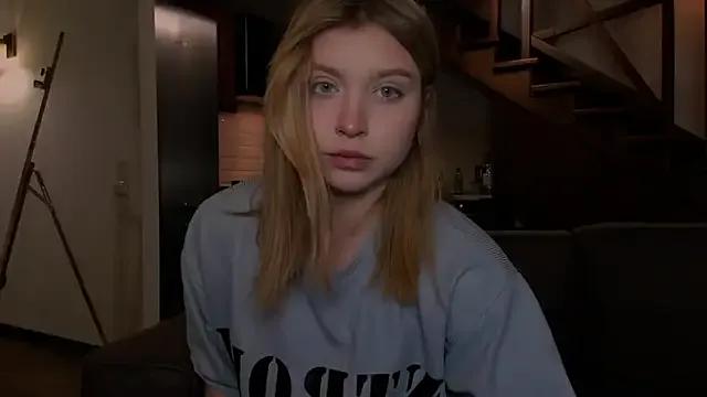 StripChat VanillaLivitski is Freechat VanillaLivitski — Take off tshurt